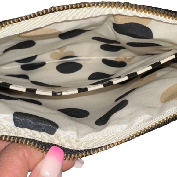 Kate Spade padded vinyl crossbody bag - Picture 4 of 6